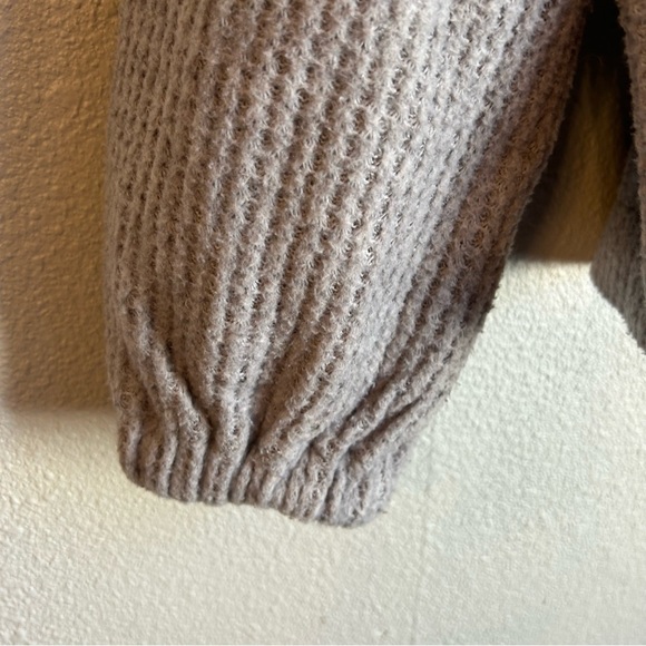 MELLÓDAY | Cropped Sweater Large Anthropologie - Picture 4 of 5